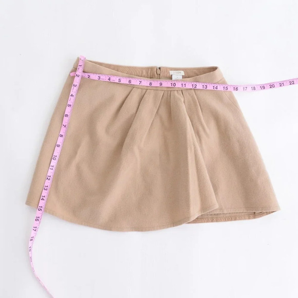 J.  Cream Tan 97% Wool Mini Skirt Size 4 - Picture 1 of 9
